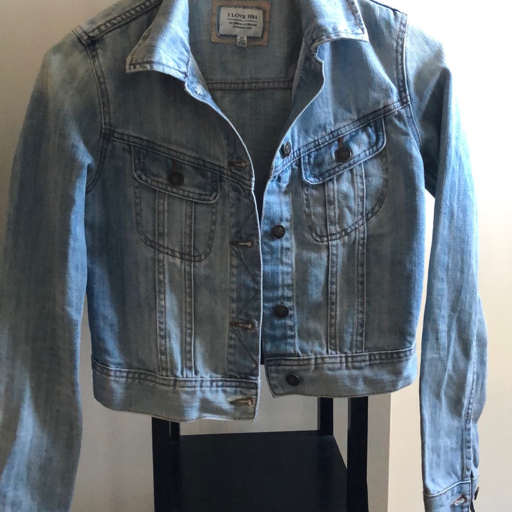 Cropped denim jacket